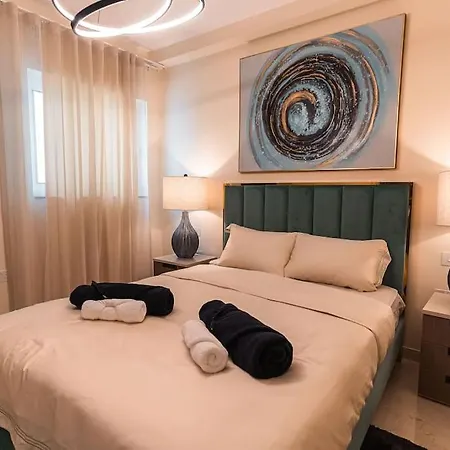 Newly Renovated-designer Finish *