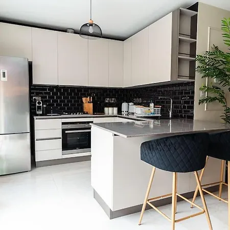 Newly Renovated-designer Finish Sliema