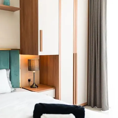 Newly Renovated-designer Finish Apartment Sliema