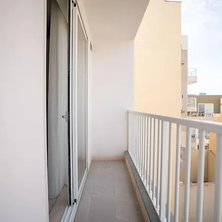 Newly Renovated-designer Finish Sliema