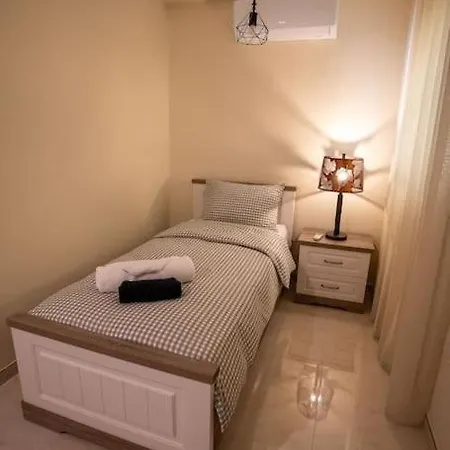 Apartment Newly Renovated-designer Finish Sliema