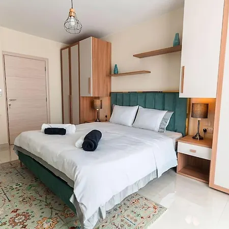 Apartment Newly Renovated-designer Finish Sliema