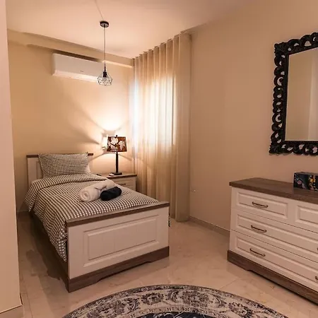 Newly Renovated-designer Finish